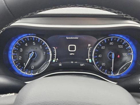 New 2025 Chrysler Voyager LX image 10