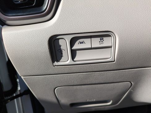 Used 2023 Kia Sorento S w/ Panoramic Sunroof Package FWD image 16