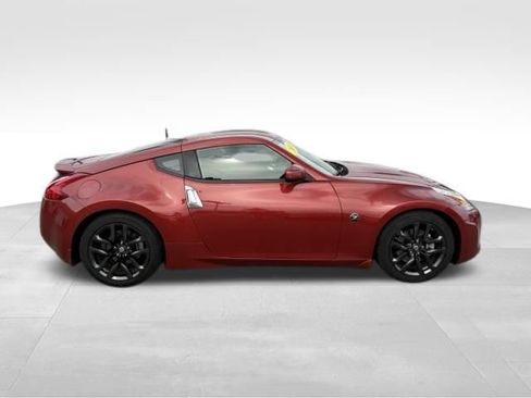 Used 2016 Nissan 370Z Coupe RWD image 8