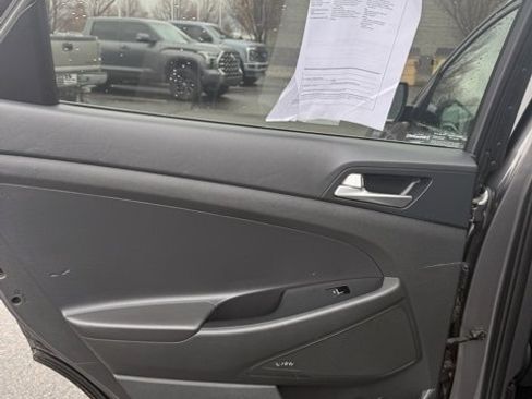 Used 2020 Hyundai Tucson Limited image 34