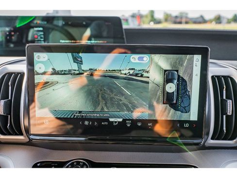 New 2025 Ford Expedition Active AWD/4WD image 15