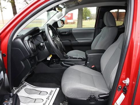 Used 2021 Toyota Tacoma SR5 image 11