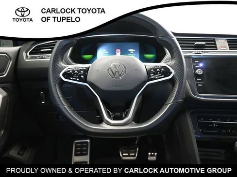 Used 2022 Volkswagen Tiguan SE R-Line image 27