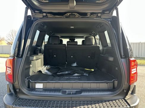 Used 2025 Toyota Land Cruiser image 22