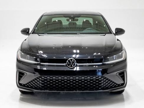Used 2026 Volkswagen Jetta Sport FWD image 4