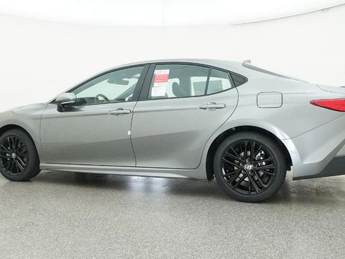 New 2026 Toyota Camry SE FWD image 13