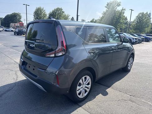 Used 2025 Kia Soul LX FWD image 7
