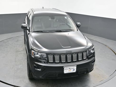 Used 2019 Jeep Grand Cherokee Altitude image 31