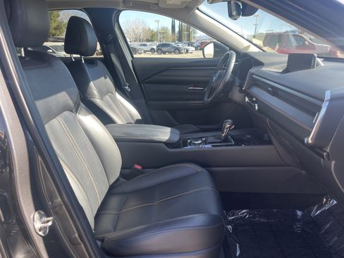 Used 2023 MAZDA CX-50 AWD 2.5 S w/ Premium Plus Pkg image 18