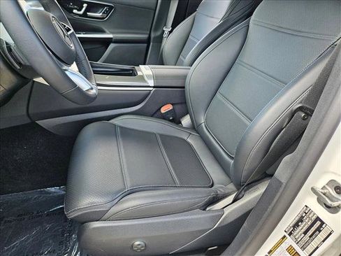 Used 2026 Mercedes-Benz GLC 300 image 15