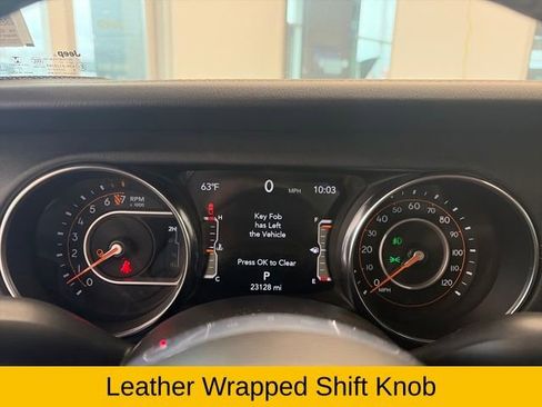 Used 2022 Jeep Gladiator Overland image 47