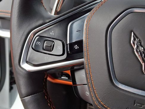 Used 2025 Chevrolet Corvette Stingray Premium Cpe w/ Z51 Performance Package image 18