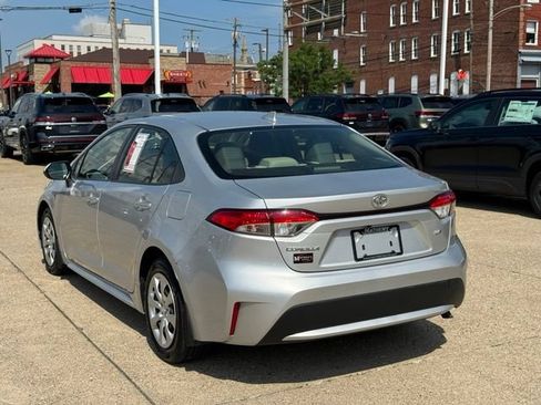 Used 2022 Toyota Corolla LE FWD image 4