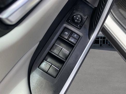 Used 2023 Toyota RAV4 XLE w/ Convenience Package FWD image 16