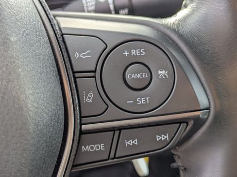 Used 2023 Toyota Camry SE FWD image 13