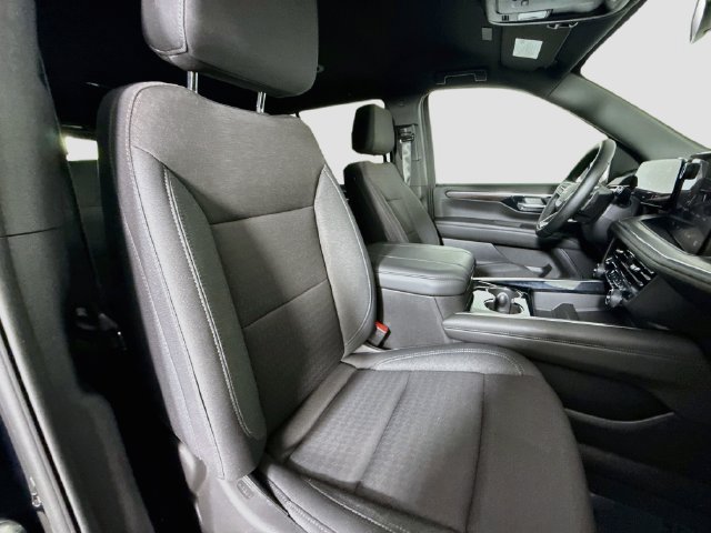 Used 2026 Chevrolet Tahoe LS RWD image 28
