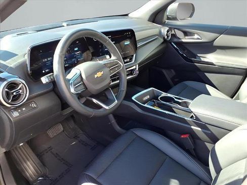 Used 2025 Chevrolet Equinox LT w/ Convenience Package II image 18