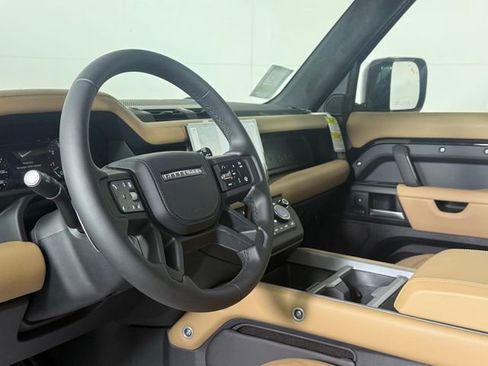 New 2025 Land Rover Defender 110 V8 image 39