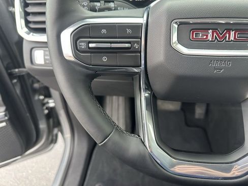 Certified 2025 GMC Acadia Elevation w/ Elevation Premium Package image 4