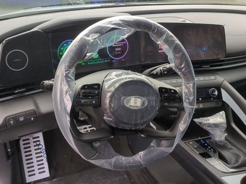 New 2026 Hyundai Elantra Sport FWD image 13