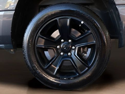 Used 2024 RAM 1500 Big Horn AWD/4WD image 40