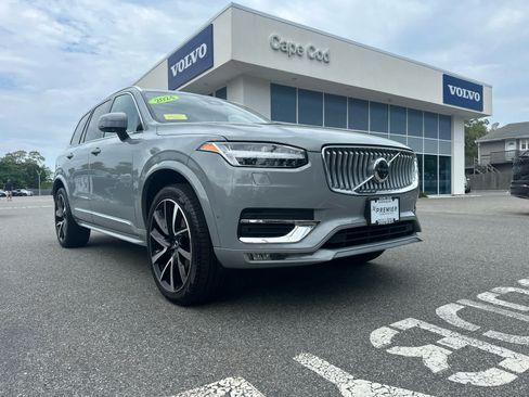 Used 2024 Volvo XC90 B6 Plus AWD/4WD image 2