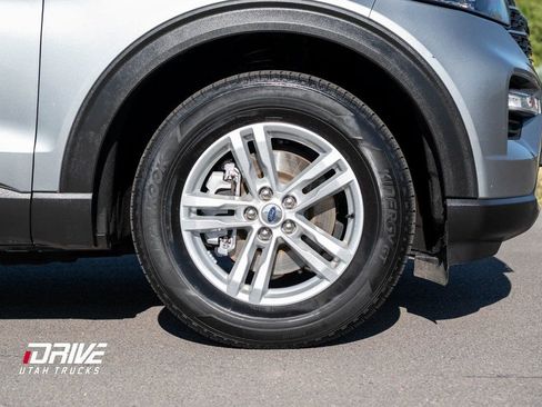 Used 2024 Ford Explorer XLT w/ Equipment Group 202A image 7