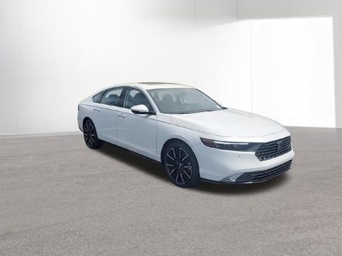 New 2026 Honda Accord Touring image 2
