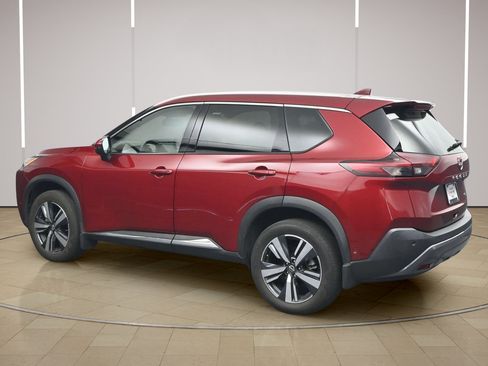 Certified 2023 Nissan Rogue SL w/ SL Premium Package FWD image 5