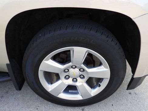 Used 2015 Chevrolet Suburban LT AWD/4WD image 12