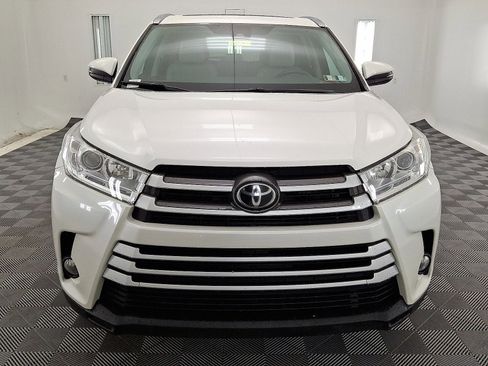 Used 2018 Toyota Highlander XLE AWD/4WD image 29