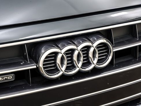 Used 2023 Audi A4 2.0T Premium w/ Convenience Package image 13