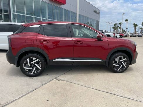 Certified 2025 Nissan Kicks SV FWD image 2