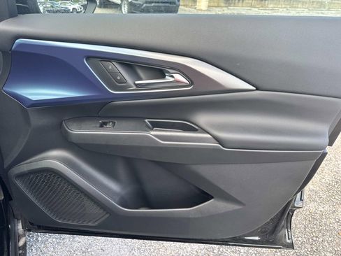 New 2025 Chevrolet Equinox EV LT w/ Convenience Package II image 12