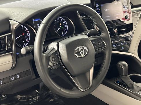 Used 2024 Toyota Camry SE FWD image 14