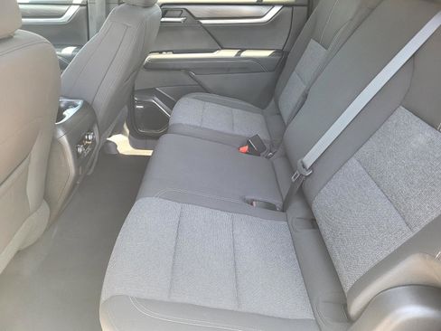 Used 2025 GMC Acadia Elevation FWD image 12