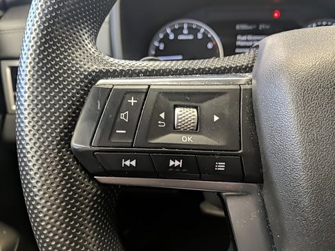 Used 2022 Mitsubishi Outlander ES image 18