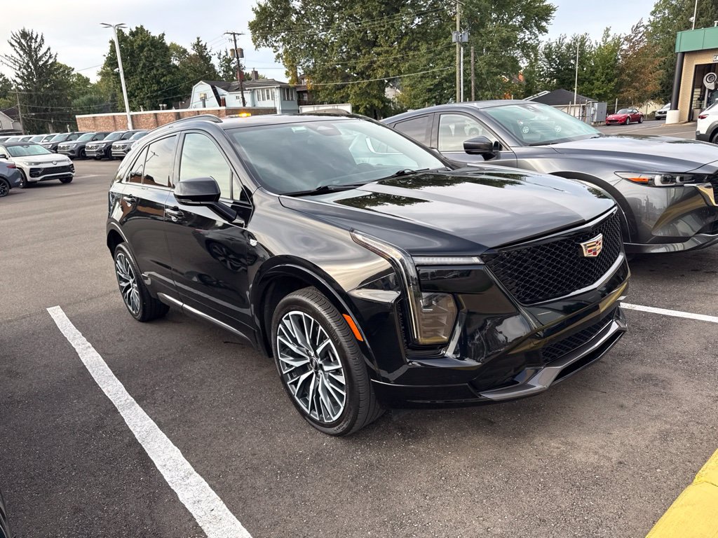 Used 2024 Cadillac XT4 Sport w/ Cold Weather Package AWD/4WD image 3