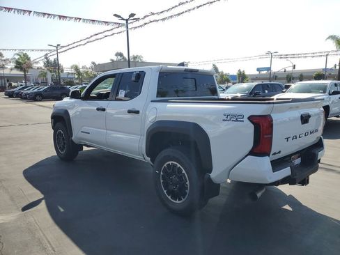 New 2025 Toyota Tacoma TRD Off-Road image 5