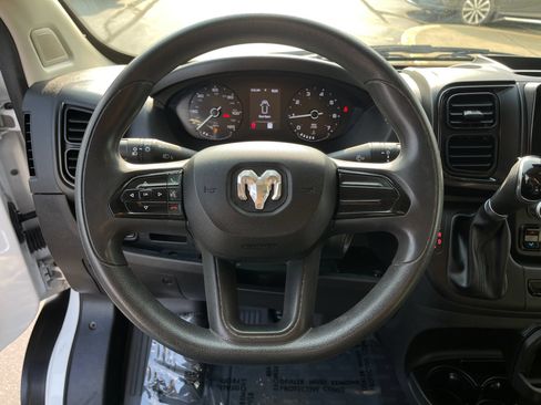 Used 2023 RAM ProMaster 2500 w/ Convenience Group FWD image 18