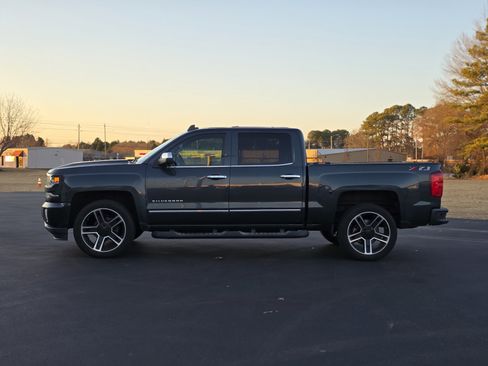 Used 2018 Chevrolet Silverado 1500 LTZ Z71 w/ LTZ Plus Package image 4