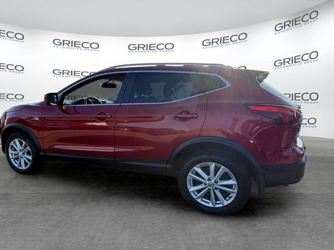 Used 2018 Nissan Rogue Sport SV w/ SV Technology Package FWD image 5