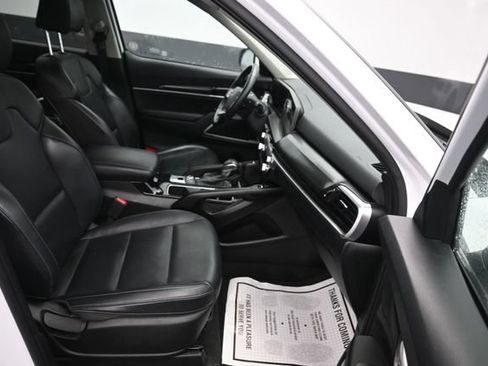 Used 2025 Kia Telluride S AWD/4WD image 10