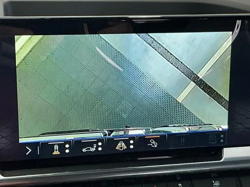 Used 2026 GMC Sierra 1500 SLT image 33