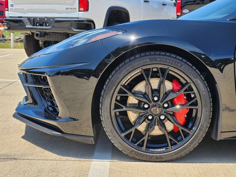 Used 2024 Chevrolet Corvette Stingray Preferred Cpe w/ Z51 Performance Package RWD image 9