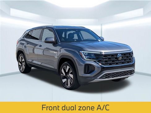 Used 2025 Volkswagen Atlas Cross Sport SE FWD image 9