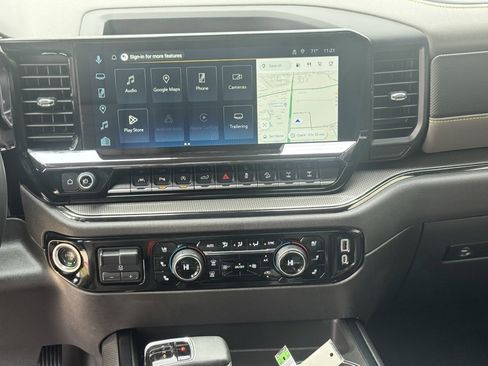 Used 2025 Chevrolet Silverado 1500 ZR2 w/ Technology Package image 30