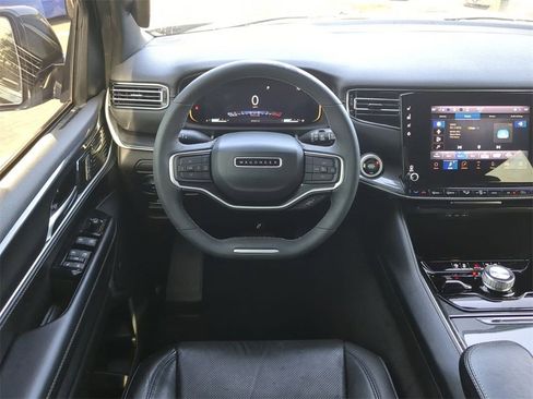 Used 2022 Jeep Wagoneer Series I image 17