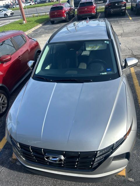 Used 2024 Hyundai Tucson SEL FWD image 2