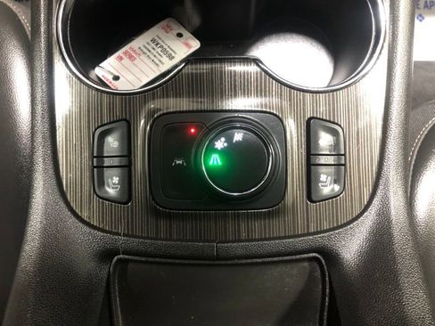 Used 2021 GMC Acadia SLT w/ Elevation Edition FWD image 33